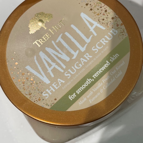 NEW - Tree Hut Shea Vanilla Shea Sugar Body Scrub - Picture 4 of 4